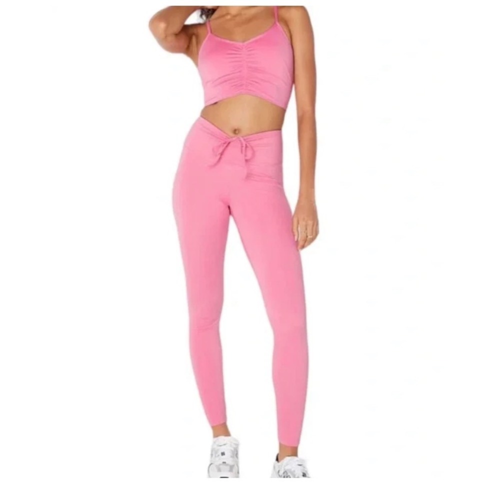 PINK Victoria's Secret Ultimate High Waist Ruched V Legging‎ Pink Active Size M